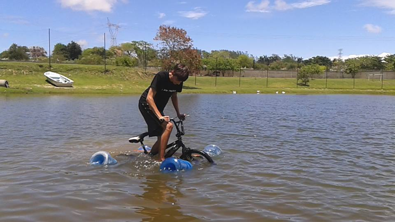 Illustration for article titled The Amphibious Bike Worked! For a Brief Moment.